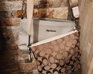 A couple of many great ladies purses/bags- Almost all are like new and great brands