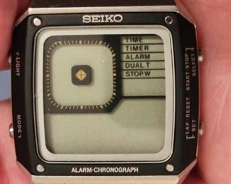 Super rare  Seiko G757-4000 James Bond Octopussy Quartz LCD Vintage Watch in MINT CONDITION