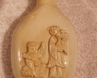 Outstanding Chinese Carved and Scrimshawed Snuff Bottle