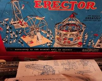 Old Erector Set- Looks Complete