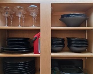 Very nice set of stoneware 35 pieces