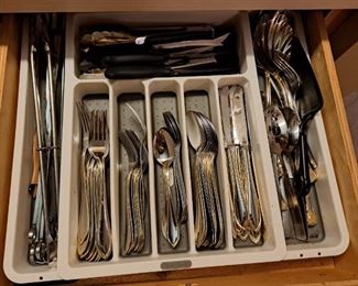 35 for the complete set
Gold and silver tones