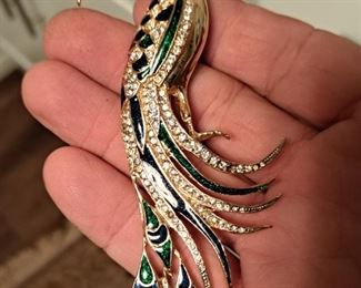 Very similar to previous photo. Our price for this piece is $60