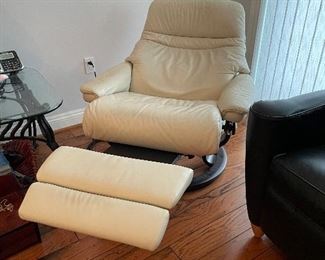 Beautiful EKORNES Stressless  offwhite reclining chair in mint condition!    $995.00