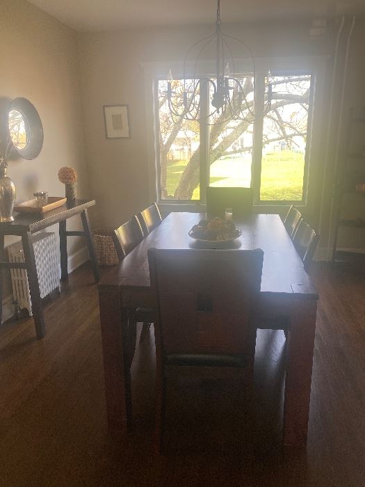 McKenzie Estate Sales & Auctions (Manasquan, NJ) starts on 12/17/2022