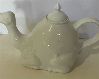 Camel tea pot