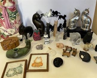 Art and collectible figurines - a few more kitties