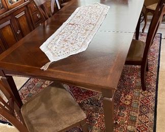 Ethan Allen Dining rrom table and chairs