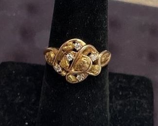 14k yellow gold w/ diamond accents 5.gr $229
