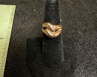 14k gold james avery cadena ring -retired approx size 5,5-6