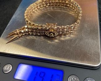 18k- 19.2 gr  - $800  basically melt 