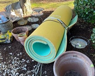 lake mat & lots of flower pots