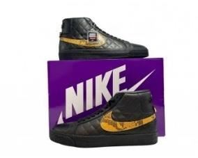 NWT- Supreme NIKE SB ZOOM BLAZER MID QS With Snakeskin. Mens Size 9 - Original Box Lot # 23