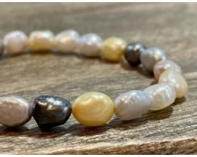 Lot # 57                                                                                          Honora Multicolor Freshwater Pearl Stretch Bracelet