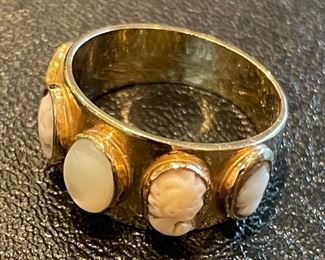 Gold Moonstone Cameo Ring.