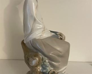 Lladro Peasant Girl Sitting on Stump with Basket & Dove. Measures 10" x 6"W . Photo 3 of 3.