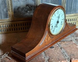 Howard Miller Triple Chime Key Wind Mantel Clock 612-1050-020 Hermle Movement West Germany	9.5 x 20.5 x 5in	HxWxD
Howard Miller Triple Chime Key Wind Mantel Clock 612-1050-020 Hermle Movement West Germany	9.5 x 20.5 x 5in	HxWxD
