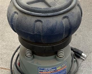 Chicago 93252 Vibratory Tumbler		
