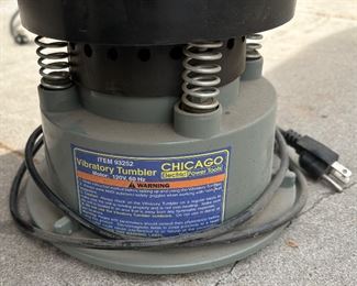 Chicago 93252 Vibratory Tumbler		

