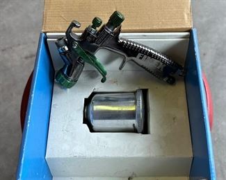 Sharpe Finex FX100 Spray Gun in Box		
