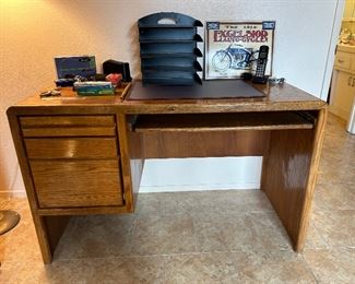 Oak Encore Desk	30 x 49 x 25in	HxWxD
