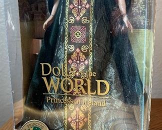 Barbie Princess of Ireland	13.5x5.75x3in	HxWxD
