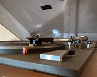 Pioneer PL-50 Vintage Turntable Vintage Stereo	8 x 20 x 17	HxWxD
