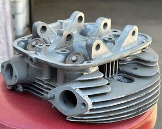 BSA A50 Cylinder Head Head #2	5x10x9in	
