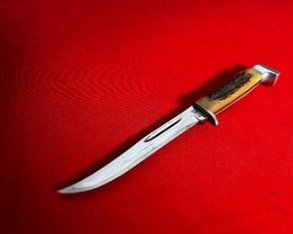 CASE XX  FIXED BLADE HUNTING KNIFE  WITH ORIGINAL SHEATH STAG HANDLE	Total knife length 9 inches blade length 5 inches	

