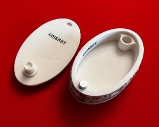 Disney Olszewski PokitPal Trinket Pill Box: Jiminy cricket	3” x 1.75” x 1in	

