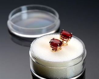 14k Gold Garnet Earrings 	8x6mm	
