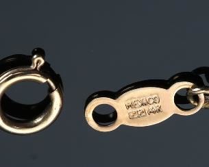 14K Gold Garnet 9 Gemstone Necklace 	16.5in Long<BR>Gemstone: 7x5mm	
