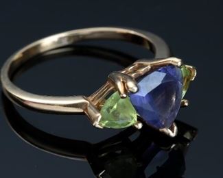 14k Gold Tanzanite & Peridot Trillion Cut Ring	Size: 9.25	
