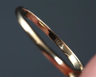 14k Gold Tanzanite & Peridot Trillion Cut Ring	Size: 9.25	
