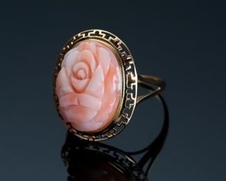 14k Gold Angel Skin Coral Rose Ring Sz: 8	Size: 8<BR>Centerpiece: 18x13mm	
