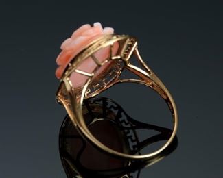 14k Gold Angel Skin Coral Rose Ring Sz: 8	Size: 8<BR>Centerpiece: 18x13mm	
