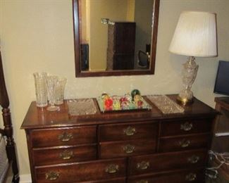 Statton dresser & mirror