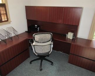 Quality office suite mfg in Canada