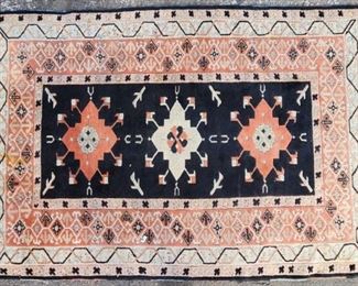 Fantastic Persian Hand Knotted Area Rug