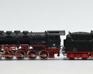 Vintage Marklin Steam Locomotive w/Coal Carrier 
