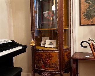 French style vitrine