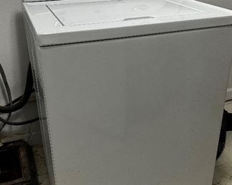Frigidaire washer and electric dryer