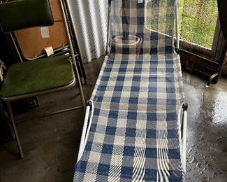 vintage beach chaise