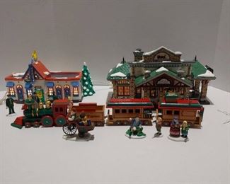 Dept 56 Village Train Station The Honey Moon Hotel and Accessories