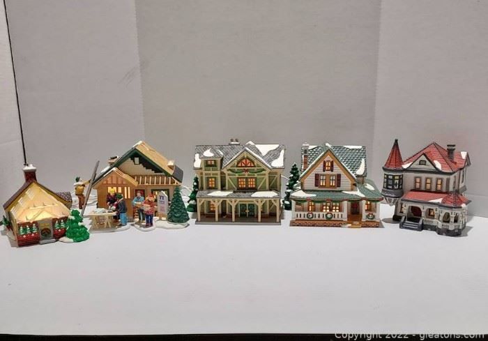 Nice Collection of Christmas Village Houses Includes 4 Original Dept 56 Snow Village and 1 Dickens Collectibles