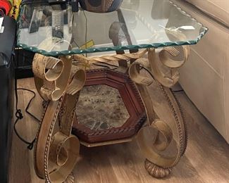 End Table (matches coffee table)