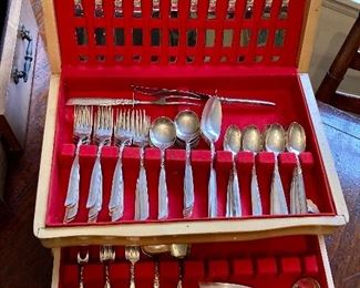 Community silver plate “South Seas” flatware set