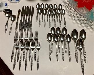 Lyon “Romanesque” flatware set
