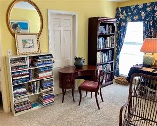 Kidney shaped mahogany desk
