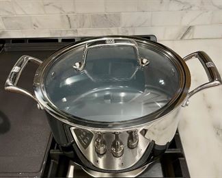 SOLD Henckels extreme everyday pan 10" - 6 QT